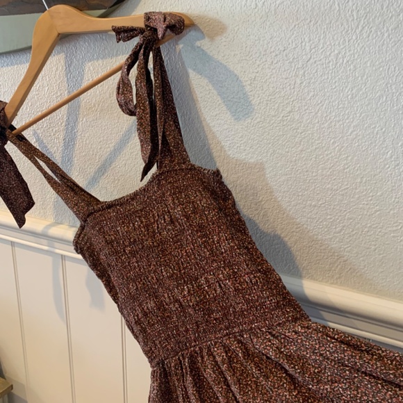 DOEN smocked maxi dress in Ditzy Deep Red Floral - Picture 8 of 9